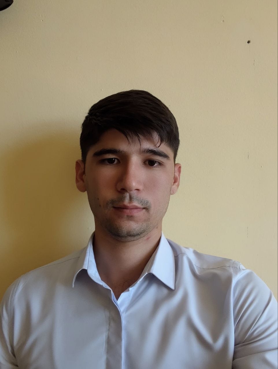 Farhodov Jamshidbek, Tarix va huquq fanlari o‘qituvchisi