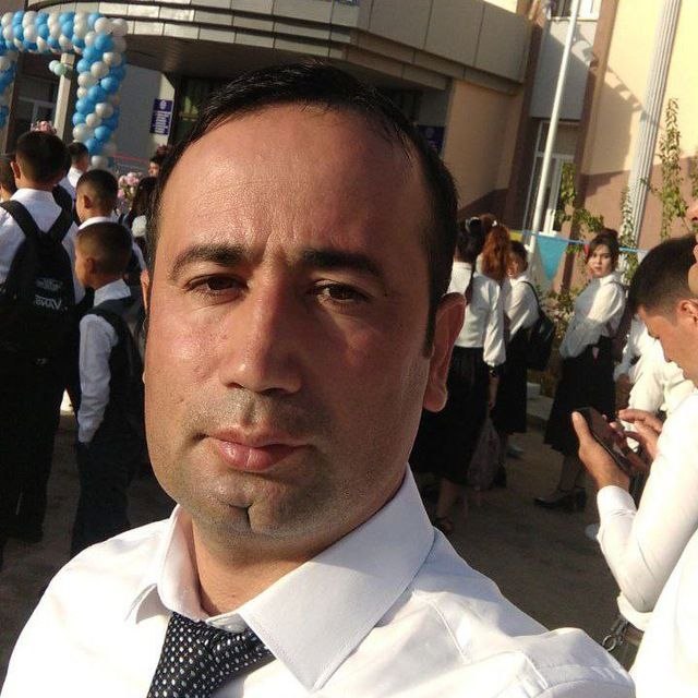 Qalandarov Nodirbek, Rahbariyat a’zosi va ingliz tili o‘qituvchisi